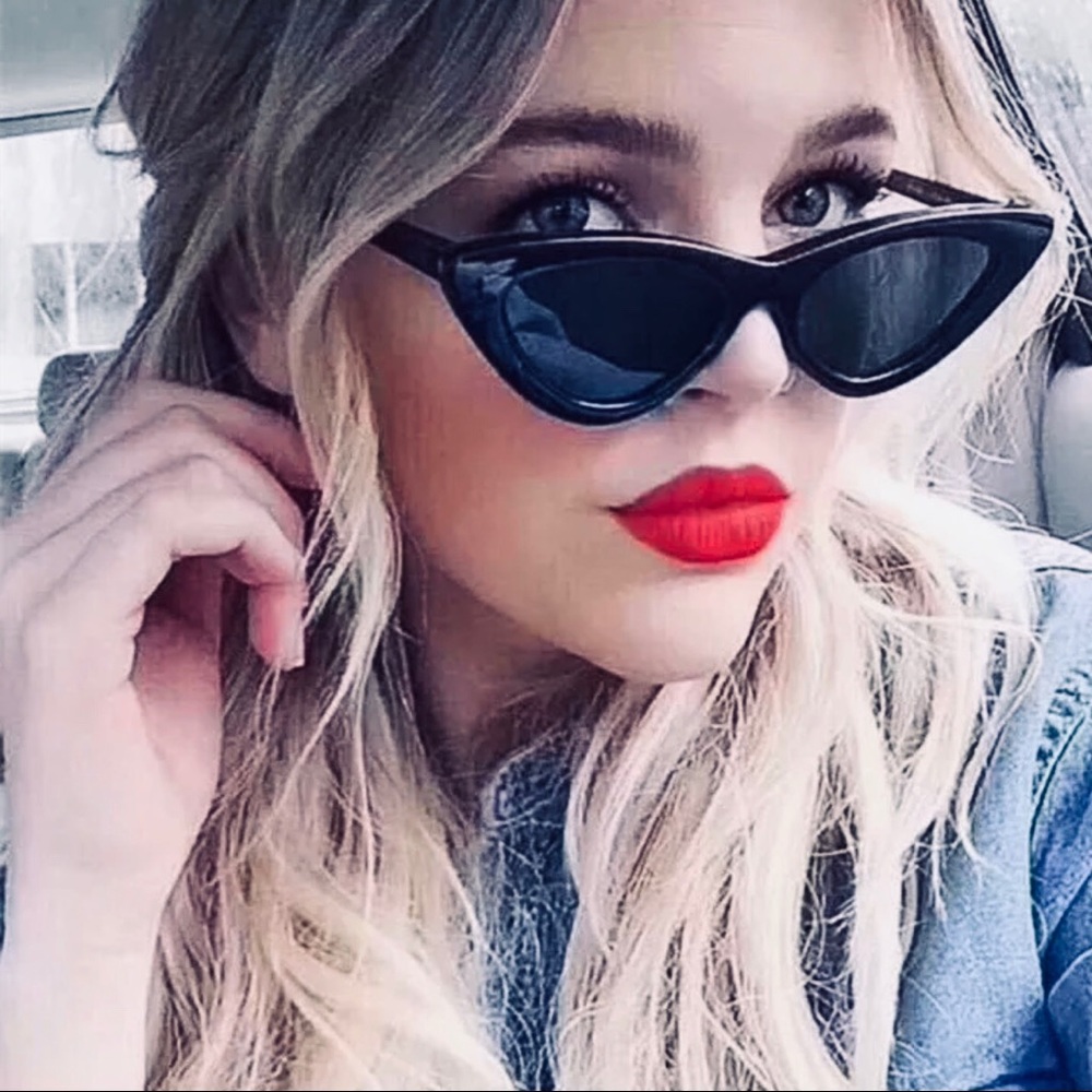 RETRO😎BLACK SLIM CATEYE SUNNIES😎NEW - Picture 2 of 5